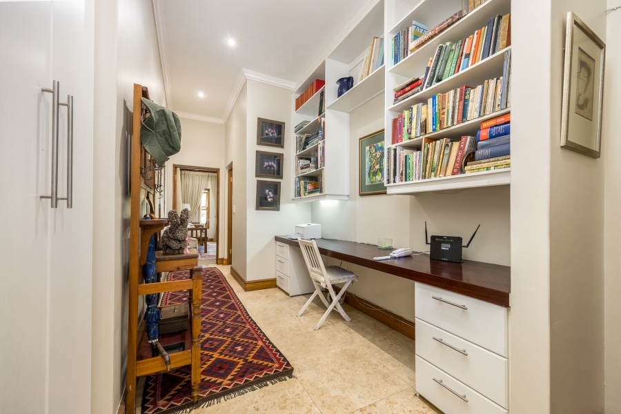 5 Bedroom Property for Sale in Klein Zevenwacht Western Cape